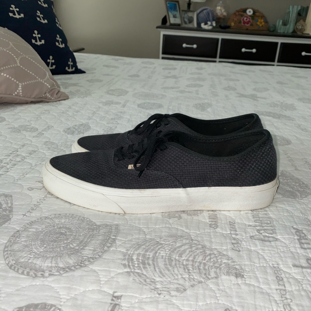 Black vans authentic size 10